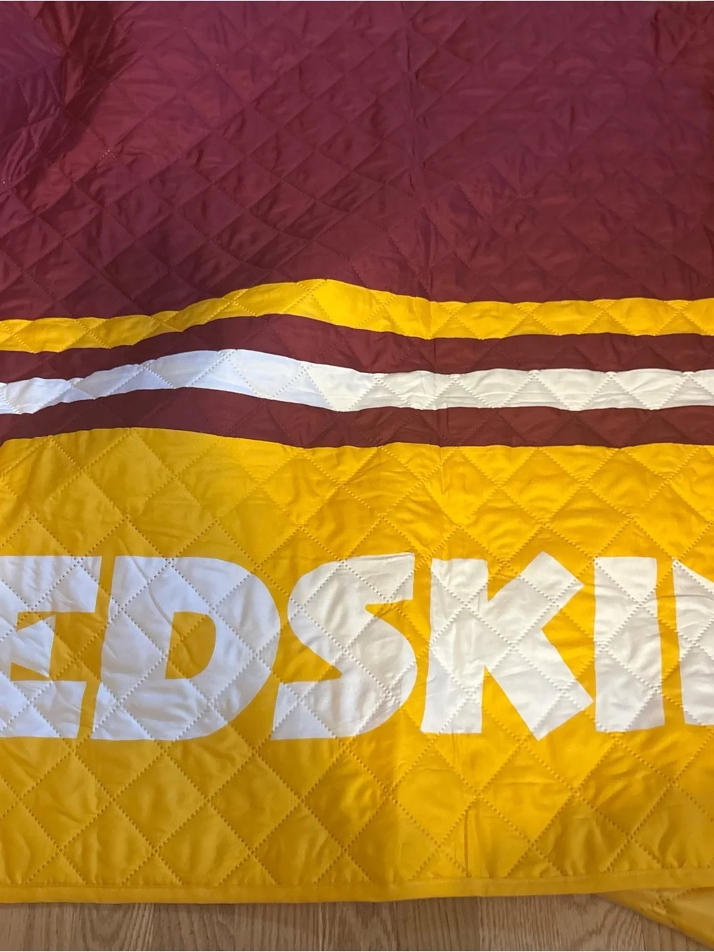 NFL Reversible Sofa Furniture Protector REDSKINS 75”x110” Football Quilted